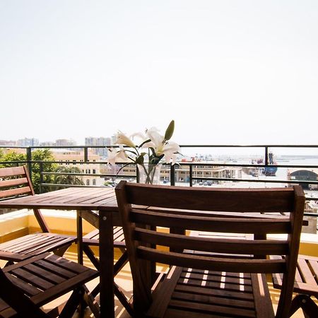 Holidays2Malaga Terraza & Junto Puerto Deportivo Málaga Exterior foto